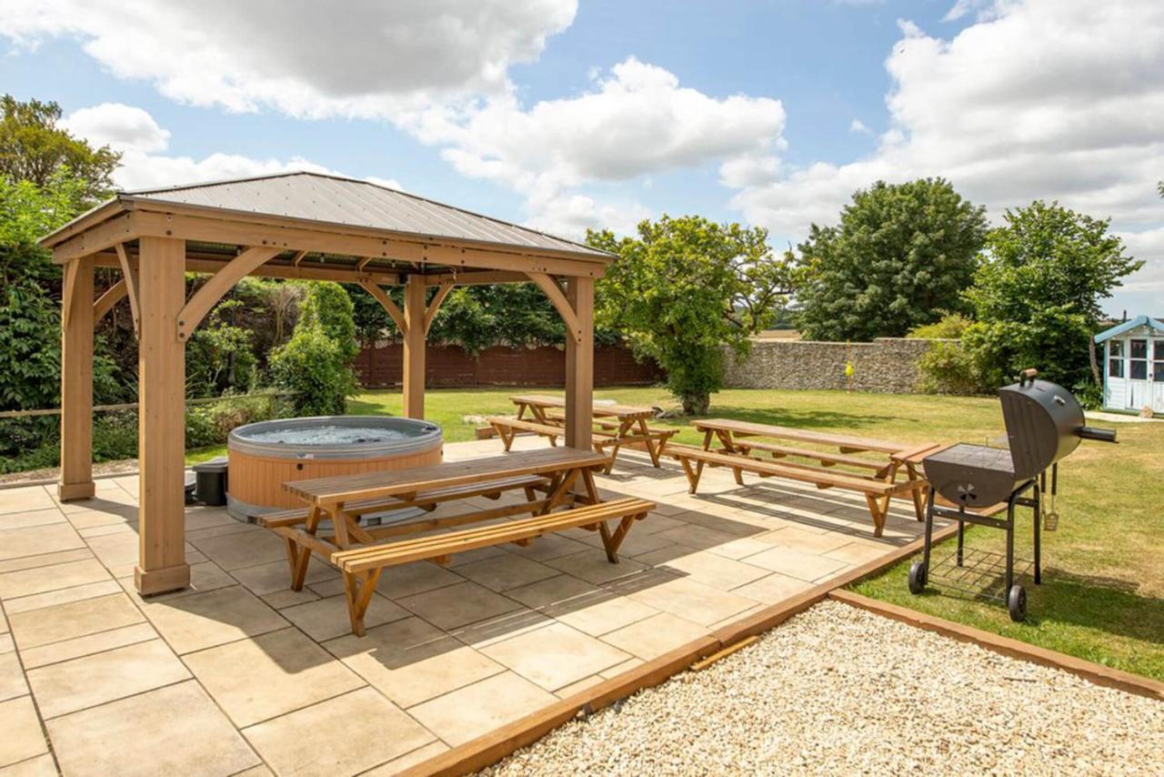 Cotswold Manor House - Country House Retreat With Hot Tub, Ideal For Large Groups Petty France Esterno foto